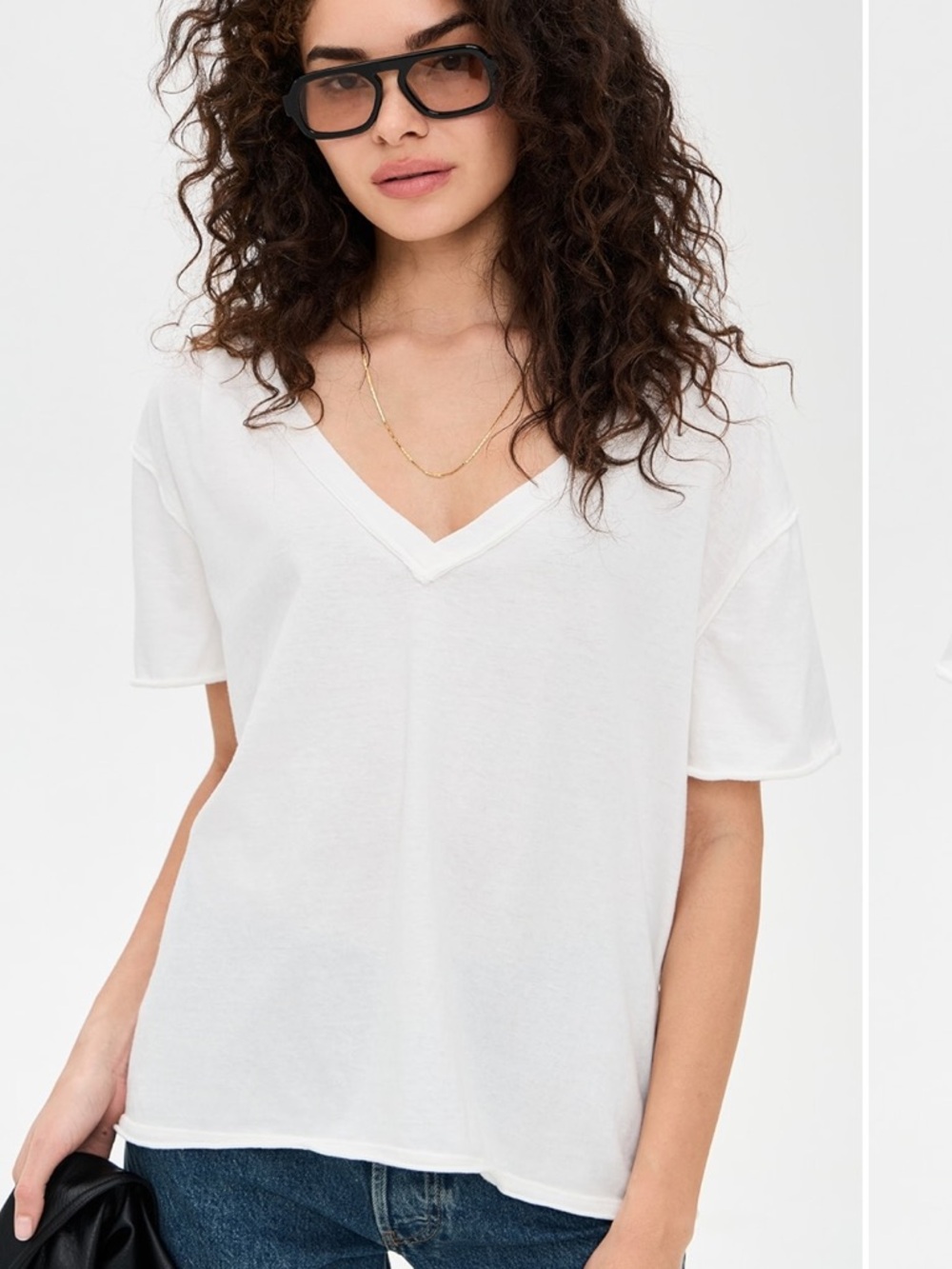 We The Free white v neck t oversized size S